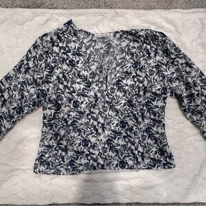 Abercrombie & Fitch Blue Floral V-Neck Ribbed Women’s Top